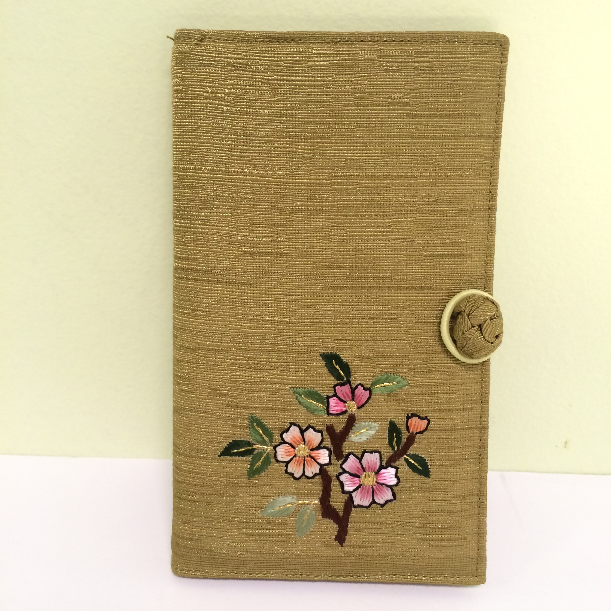 Chinese Hard Tie Clasp Coin Purse, Gold with Pink Flowers